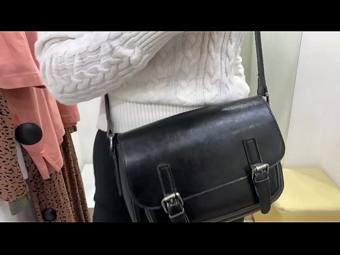 ❤️ Masturbarea în public a tinerei târfe FeralBerry cu un dildo în cabina de probă ☑ at ro.nomescriativos.top ❤