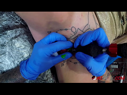 ❤️ Sully Savage, o bunăciune extrem de tatuată, și-a făcut un tatuaj pe clitorisul ei ☑ at ro.nomescriativos.top ❤
